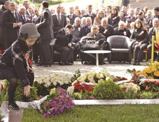 Özal remembered by his grave, 20 years on