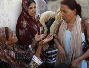 Transgender Pakistanis running for election