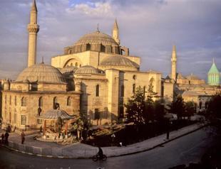 Men caught smoking pot in mosque in Anatolian city