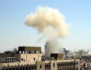 Damascus bomb kills 13 as US pressures Russia