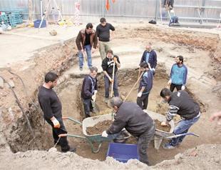 Construction reveals Jewish cemetery
