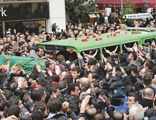 Thousands pay last respects to Müslüm Baba