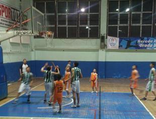 Basketbol coach apologizes for team’s record 299-0 win: I am not a good educator