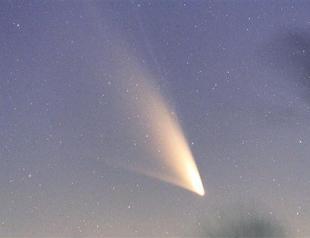 Comet making closest approach