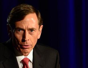 Former CIA chief Petraeus to teach at LA college