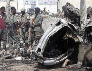 Bomb hits convoy carrying Qataris in Somalia, eight dead