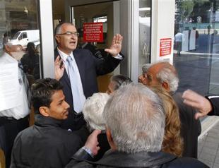 Northern Cypriot minister offers Russians, Brits escape from Greek Cyprus