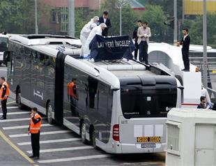 Dead body found on top of Istanbul metrobus