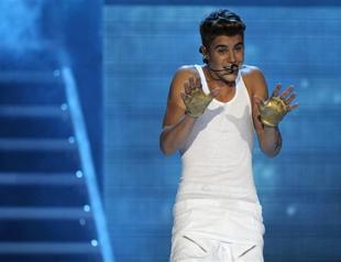 Justin Bieber fan disrupts Dubai concert