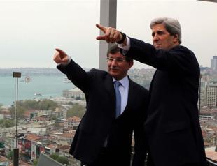 Turkish FM Davutoğlu, Kerry discuss chemical weapon allegations in Syria