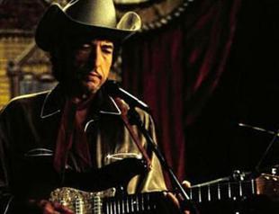 French award for Dylan blowing in the winds of politics