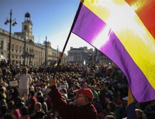 Spains indignants retake streets on second anniversary