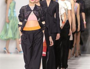 Dior presents cruise fashions amid stars