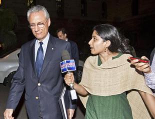 India PM warns of consequences over Italian marines charged with murder