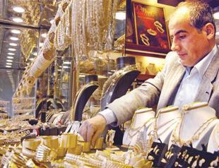 Jewelers file case against lenders over gold selling