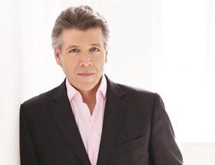 Thomas Hampson on stage with BİFO