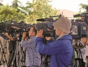 Panel debates limiting communication freedom