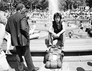 Salt examines art scene in1980s,1990s