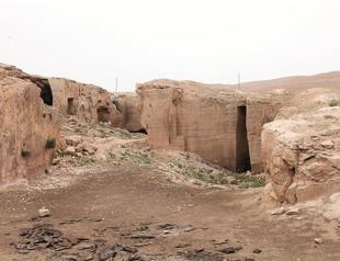 Bazda caves near Harran