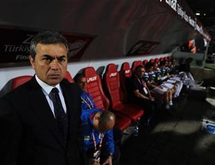 Fenerbahçe coach Aykut Kocaman resigns from post