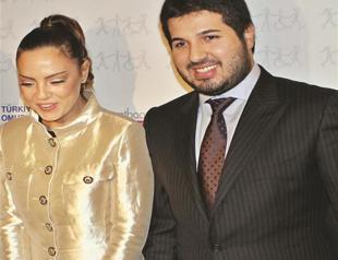 All of my paintings are authentic, Turkish singer says