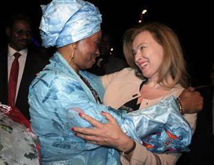 Frances first lady visits Malis war-torn north