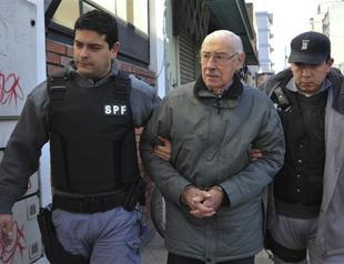 Jorge Videla, the unrepentant leader of Argentines dirty war, dies in his cell