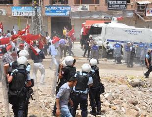 Four more arrests over Reyhanlı blasts, four other suspects still sought