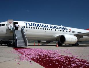 Turkish doctors save man’s life on plane