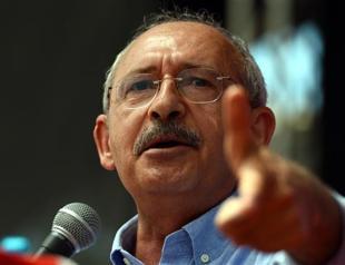 CHP leader: PM Erdoğan helps train terrorists in Syria