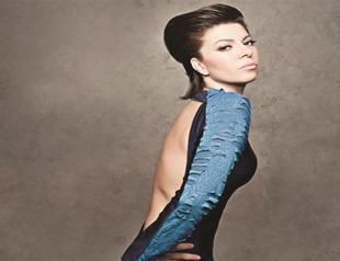 Özge Fışkın takes the stage in Taksim