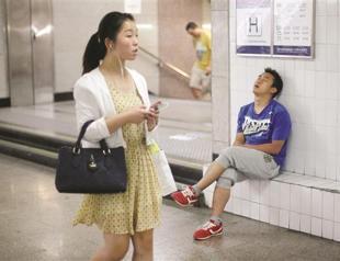 Dress appropriately, Chinese police warn