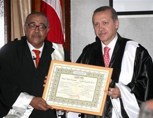 Turkish PM receives honorary doctorate in Algeria for ‘contributions to humanity’