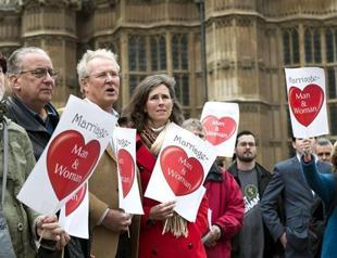 Britains gay marriage bill passes major hurdle