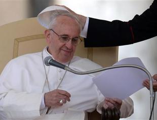 Pope calls for loyalty from Chinese Catholics