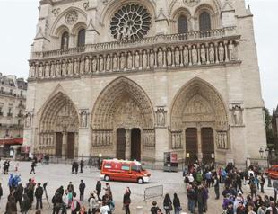 French far-right pays tribute after Notre Dame Cathedral suicide