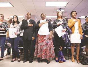 US immigration bill clears Senate hurdle