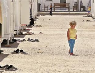 Refugees and migrants face rising dangers, says Amnesty