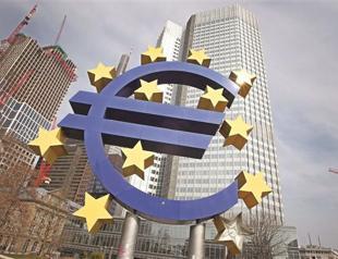 Eurozone bank deposits shrink in possible Greek Cyprus effect: ECB