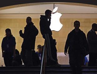 US lifts ban on cell phone import to Iran