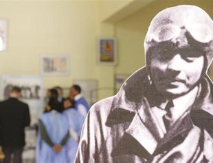 Desert museum opens for Little Prince author