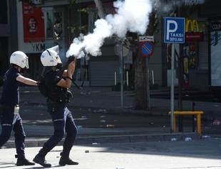 Ministry to take action against police officers who used tear gas abusively