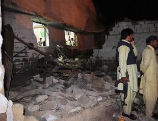 Bombs kill eight at Pakistan election offices: officials