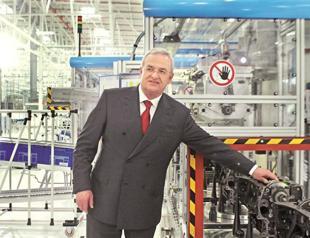 Volkswagen to keep European plants: CEO