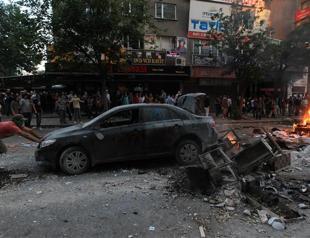 Three people injured during Ankara protests in car accident