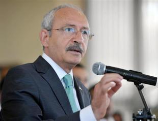 Main opposition leader meets President Gül, shares worries over recent protests