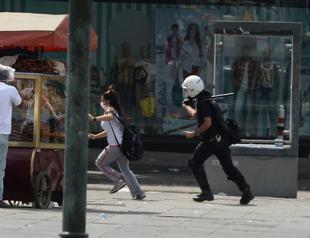 Police intervene in Ankara protests