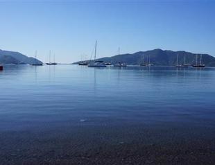 Six tourists rescued after their boat sinks in Marmaris