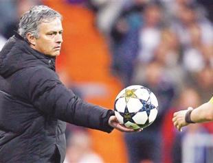 Mourinho hints at England comeback