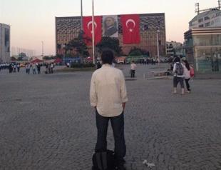 Turkish protesters civil disobedience act in Taksim ends in custody